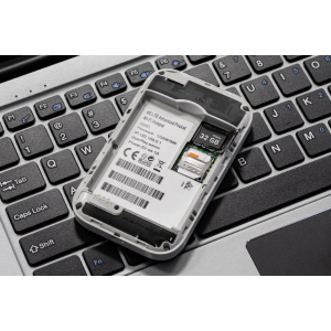 ROUTER MOBILE 4G LTE Mobile Wi-Fi per scheda SIM e slot SD